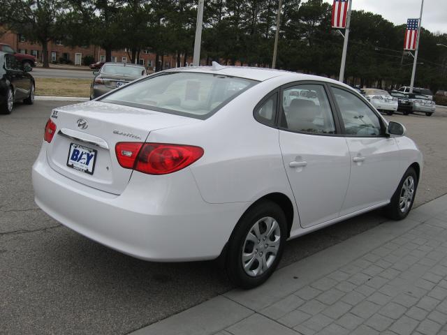 Hyundai Elantra 2010 photo 3