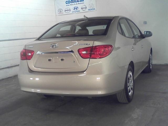 Hyundai Elantra 2010 photo 4