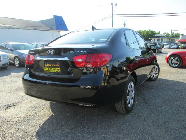 Hyundai Elantra 2010 photo 25