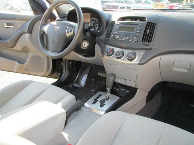 Hyundai Elantra 2010 photo 3