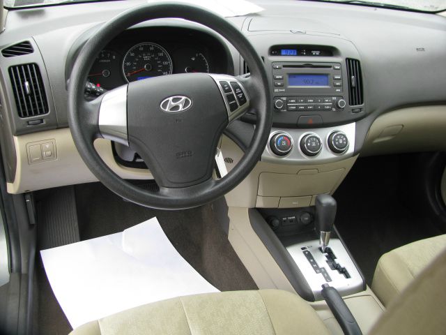 Hyundai Elantra 2010 photo 1