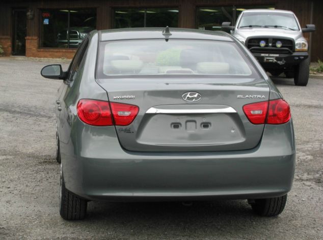 Hyundai Elantra 2010 photo 7