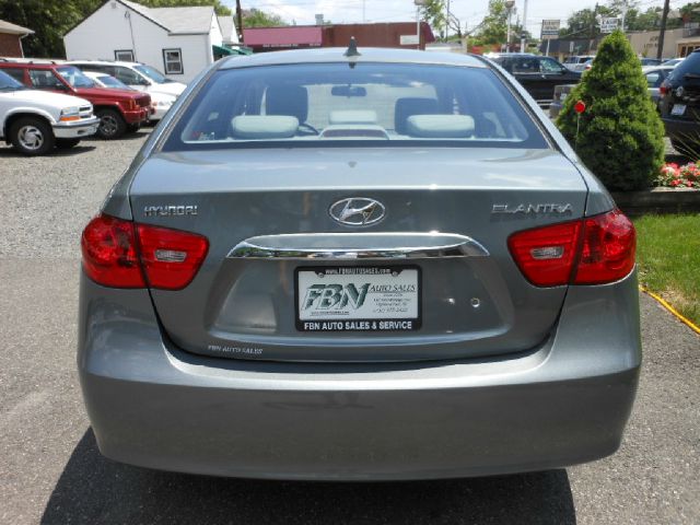 Hyundai Elantra 2010 photo 3