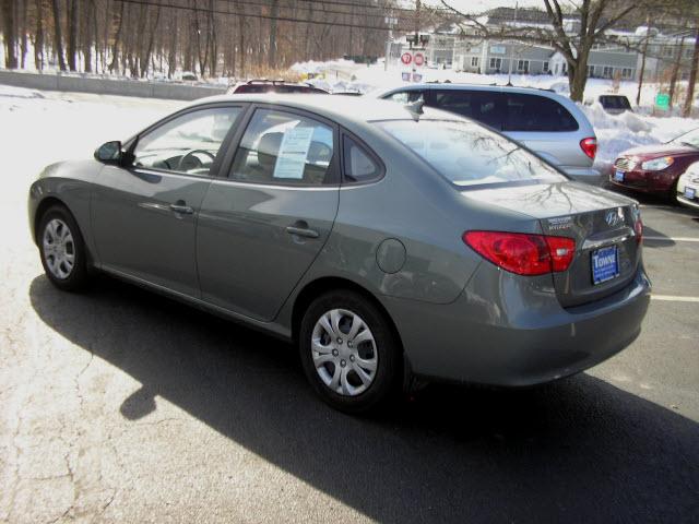 Hyundai Elantra 2010 photo 3