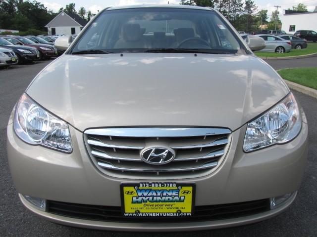 Hyundai Elantra 2010 photo 1