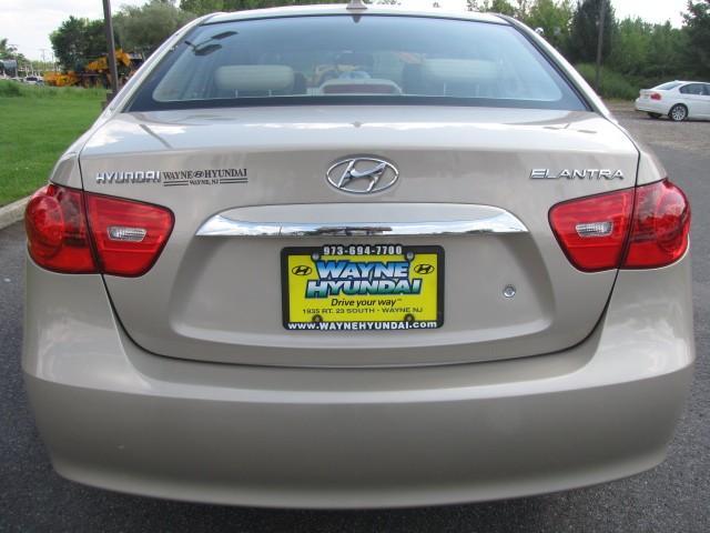 Hyundai Elantra 2010 photo 5