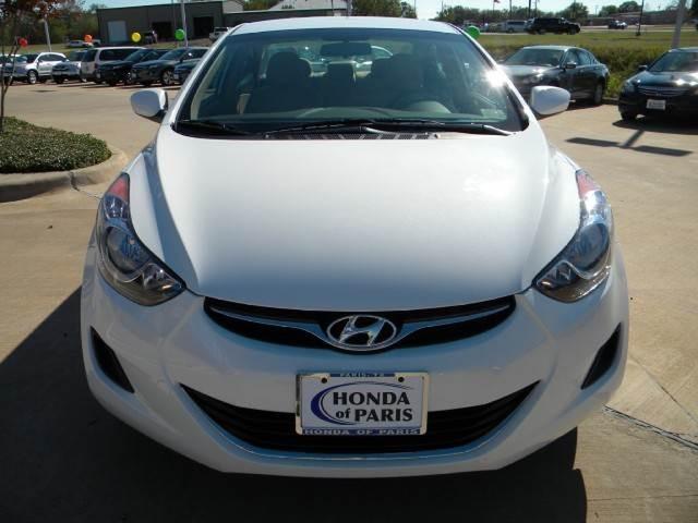 Hyundai Elantra 2011 photo 2