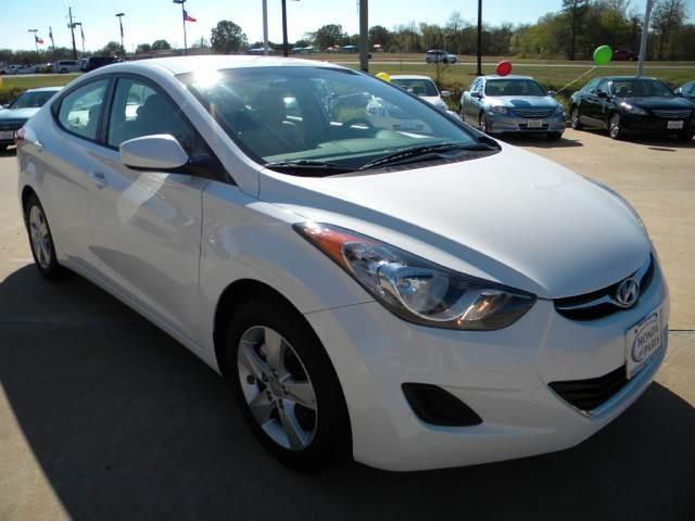 Hyundai Elantra 2011 photo 3