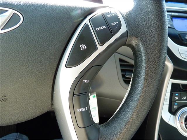 Hyundai Elantra 2011 photo 3