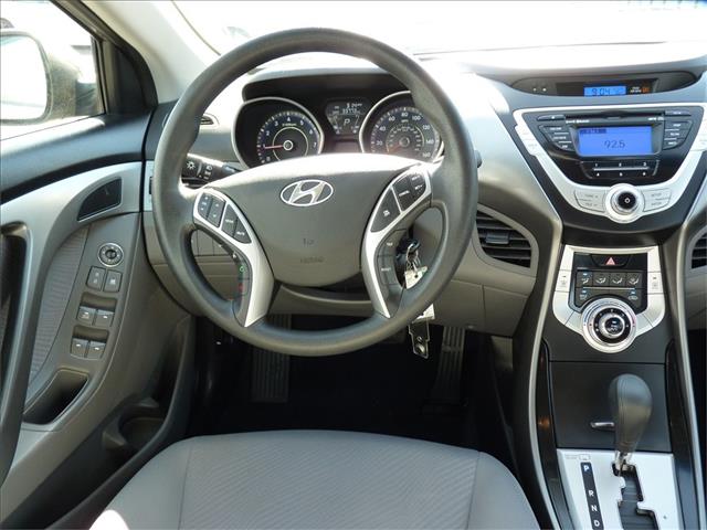 Hyundai Elantra 2011 photo 7