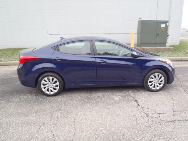 Hyundai Elantra 2011 photo 1