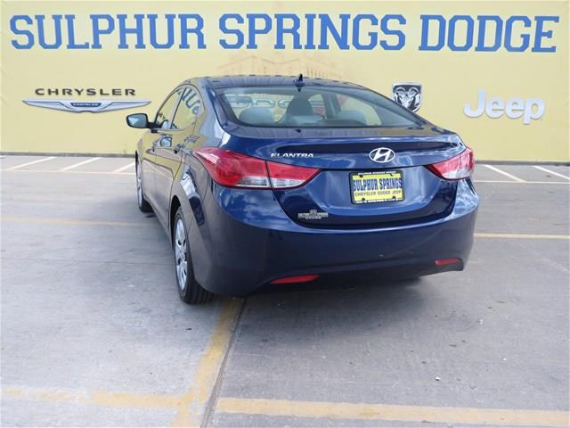 Hyundai Elantra 2011 photo 2