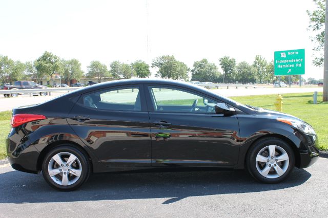 Hyundai Elantra 2011 photo 4