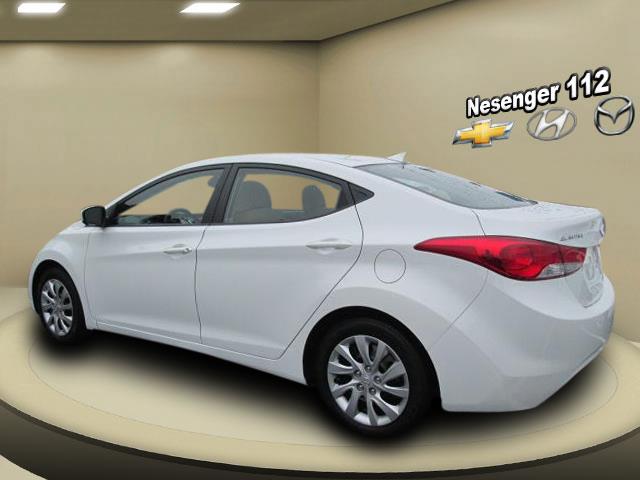 Hyundai Elantra 2011 photo 2