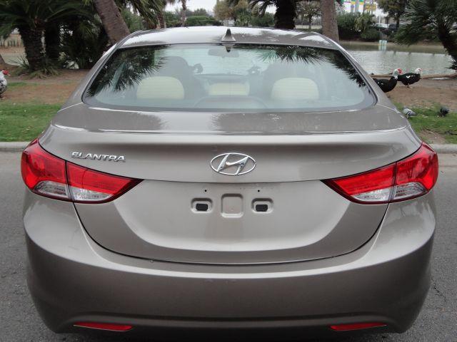 Hyundai Elantra FWD 4dr Sport Sedan