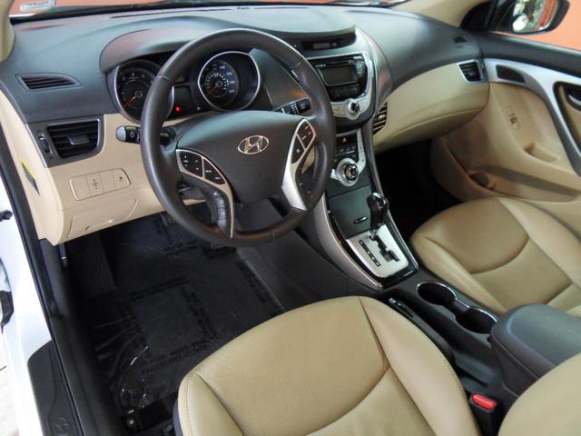 Hyundai Elantra 2011 photo 4