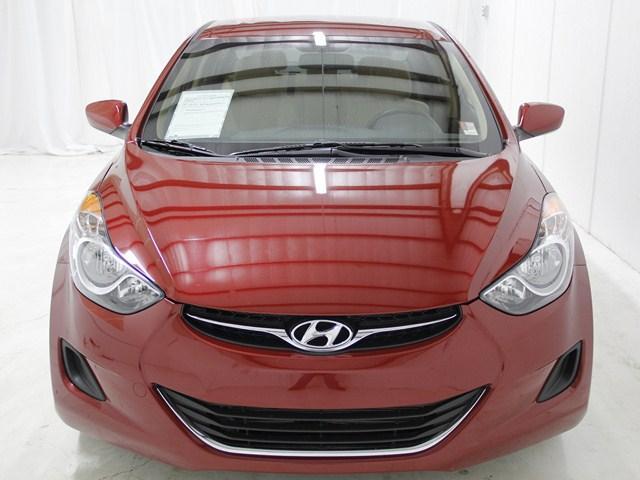 Hyundai Elantra 2011 photo 1