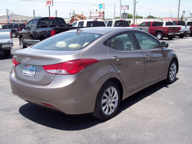 Hyundai Elantra 2011 photo 2