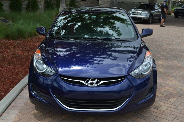 Hyundai Elantra 2011 photo 1