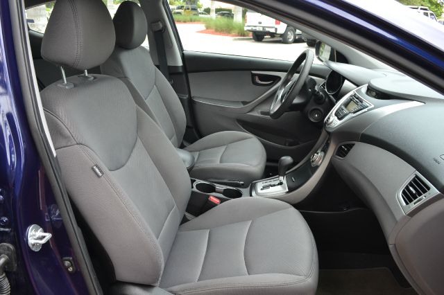 Hyundai Elantra 2011 photo 13