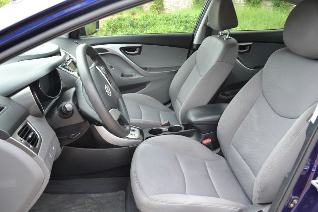 Hyundai Elantra 2011 photo 17