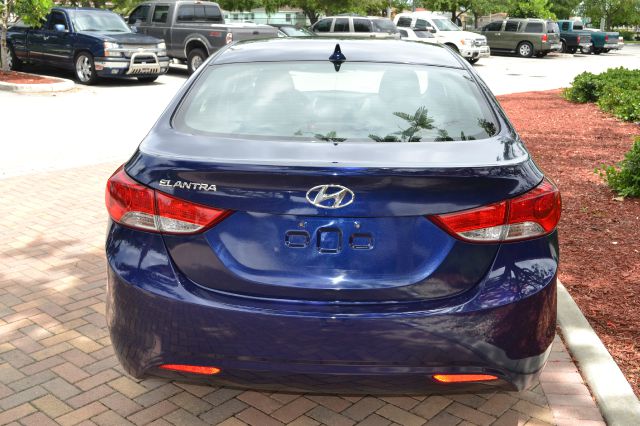 Hyundai Elantra 2011 photo 27