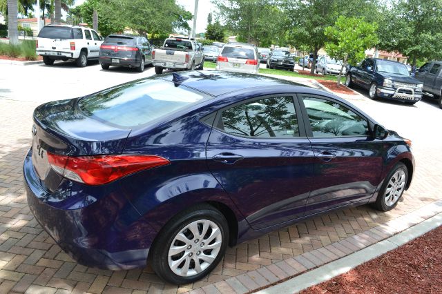 Hyundai Elantra 2011 photo 3