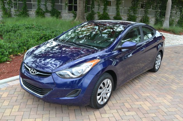 Hyundai Elantra 2011 photo 32