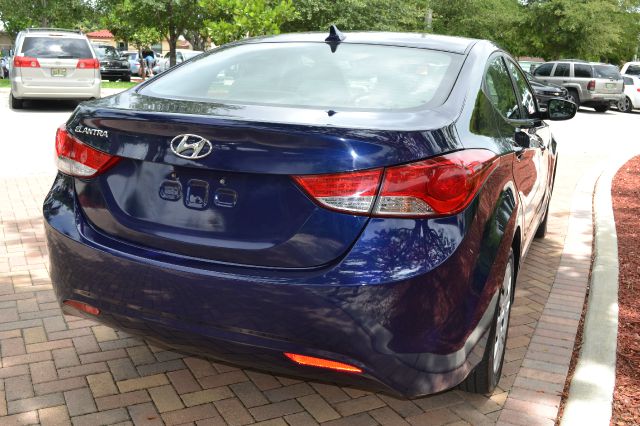 Hyundai Elantra 2011 photo 4