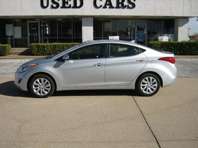 Hyundai Elantra 2011 photo 2