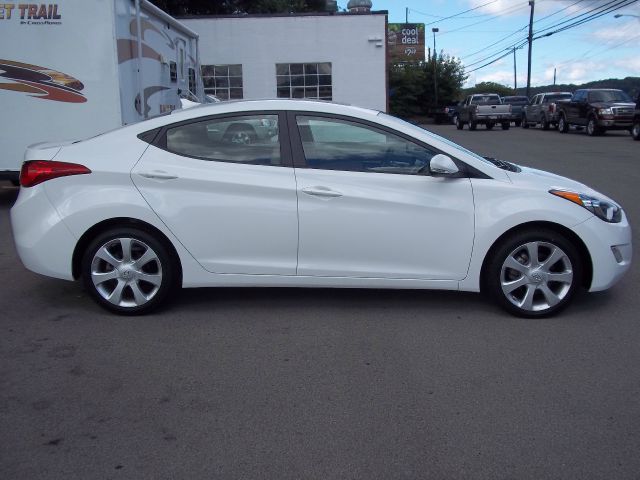 Hyundai Elantra 2011 photo 3