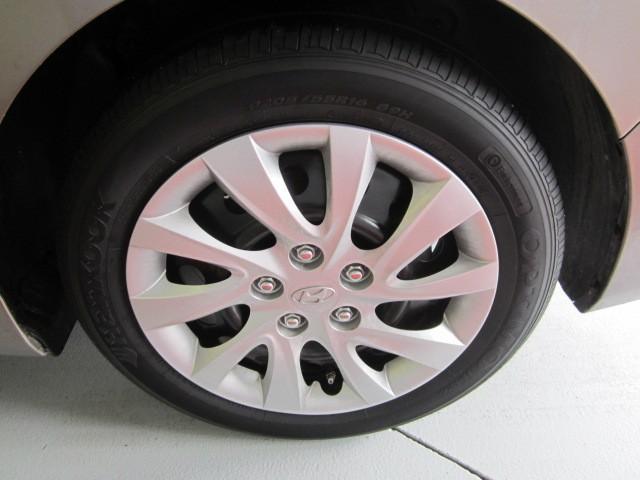 Hyundai Elantra 2011 photo 3