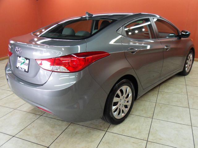 Hyundai Elantra 2012 photo 3