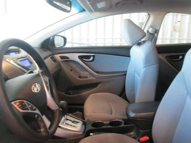 Hyundai Elantra 2012 photo 2