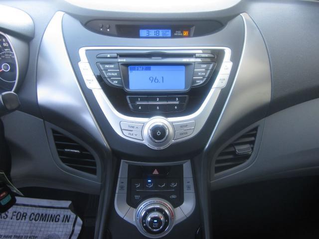 Hyundai Elantra 2012 photo 26