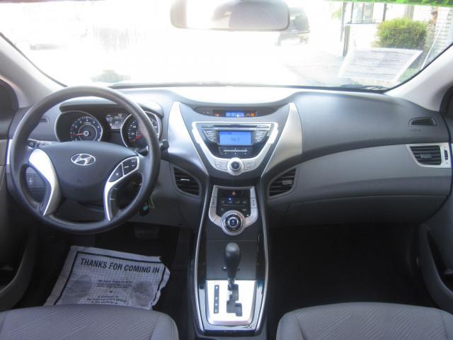 Hyundai Elantra 2012 photo 35