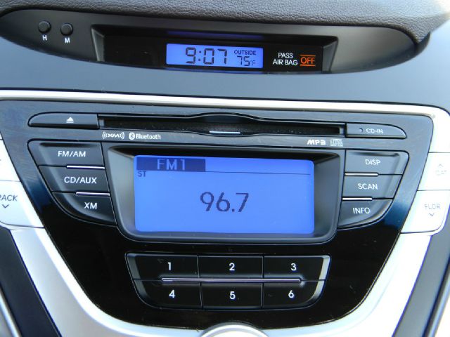 Hyundai Elantra 2012 photo 3