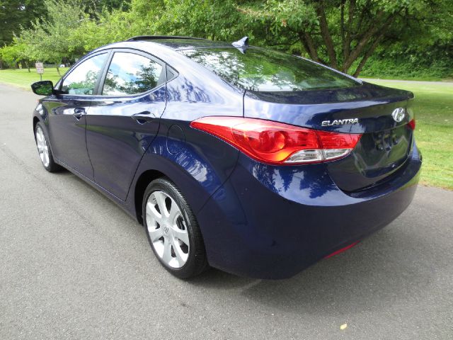 Hyundai Elantra 2012 photo 2