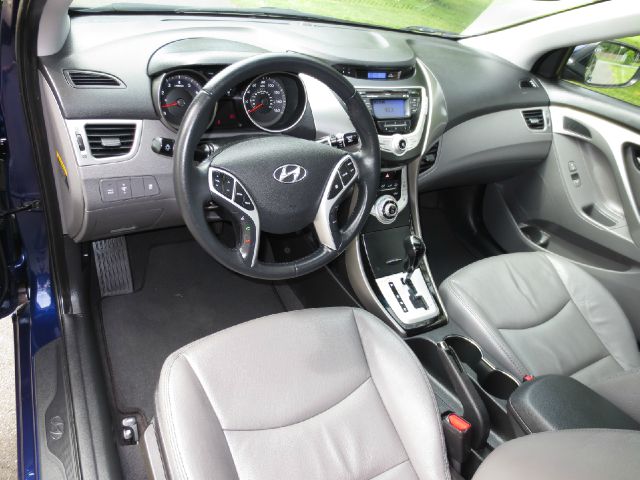 Hyundai Elantra 2012 photo 3