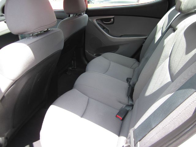 Hyundai Elantra 2012 photo 2