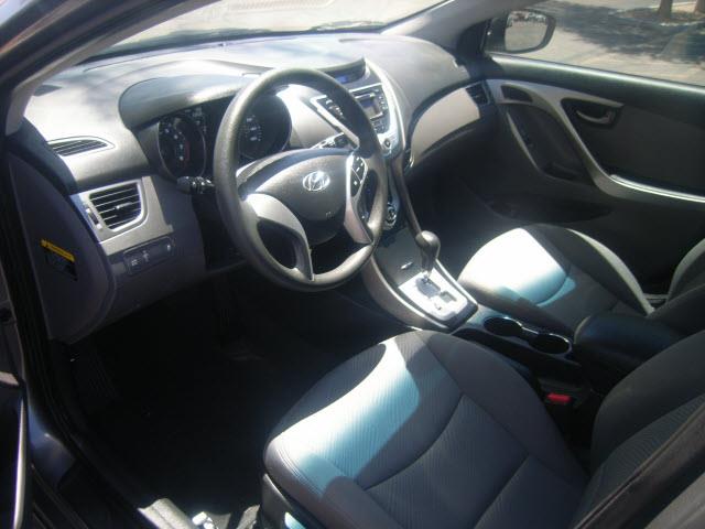 Hyundai Elantra 2012 photo 2