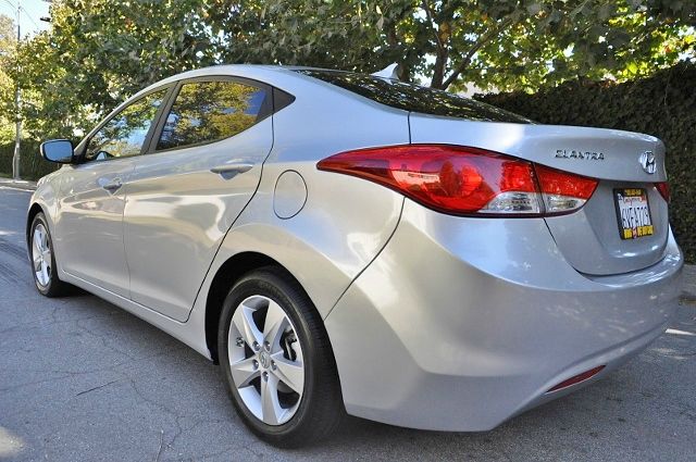 Hyundai Elantra 2012 photo 4