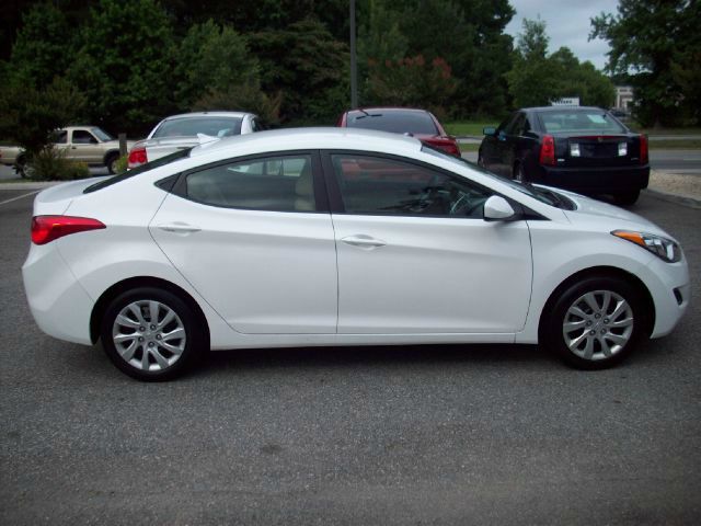 Hyundai Elantra 4WD 4dr V6 SR5 Sport Sedan