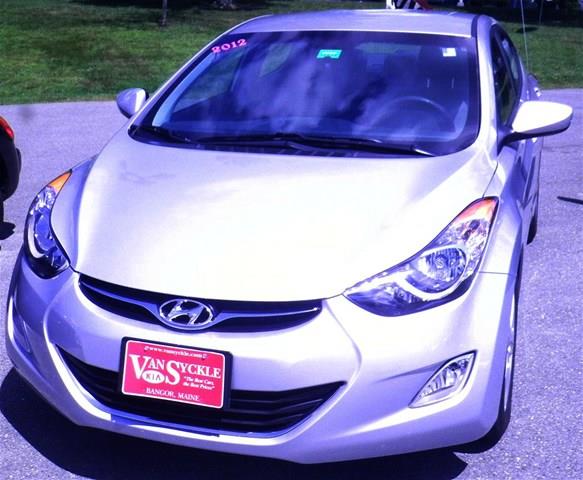 Hyundai Elantra 2012 photo 2