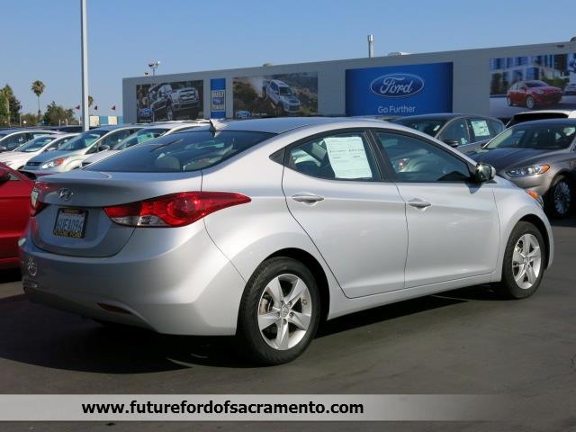 Hyundai Elantra 2012 photo 2