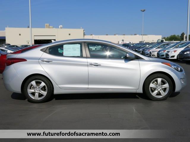 Hyundai Elantra 2012 photo 3