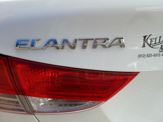 Hyundai Elantra 2012 photo 1