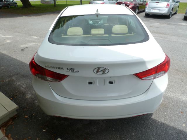 Hyundai Elantra 2012 photo 17