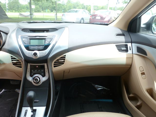 Hyundai Elantra 2012 photo 6