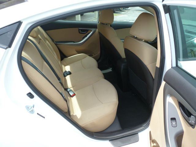 Hyundai Elantra 2012 photo 9